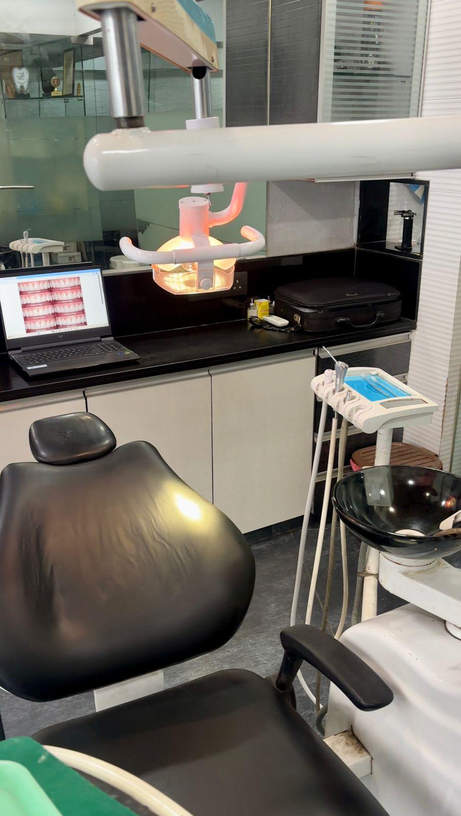 Digital smile imaging workstation Digital smile imaging workstation beside the dental chair at Dr. Varun's Dental Clinic, Ahmedabad